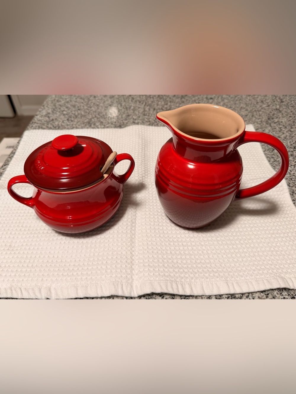 Le Creuset Cream and Sugar Bowl Set